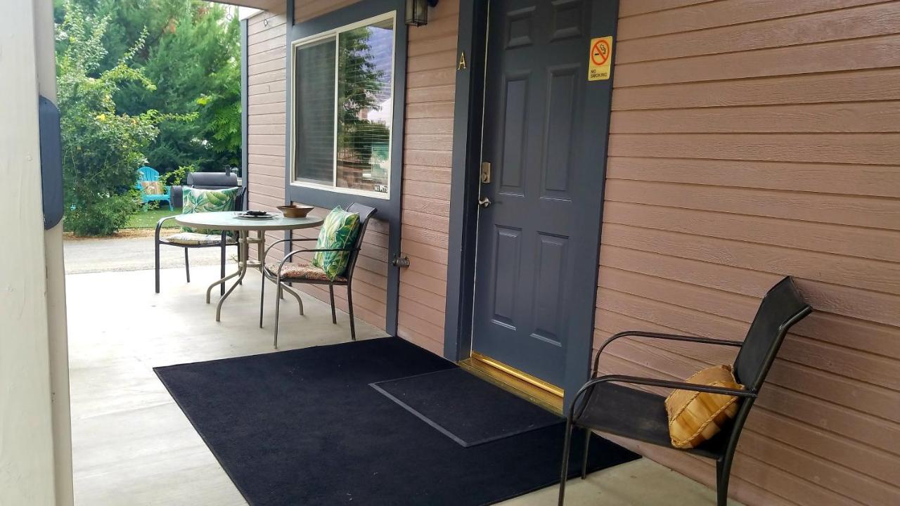 Sacred Mtn River Suites Kernville Exterior foto
